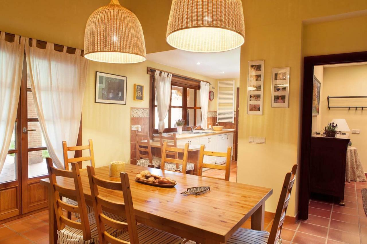 Hostal Casa Roble Almenara de Tormes Exterior foto