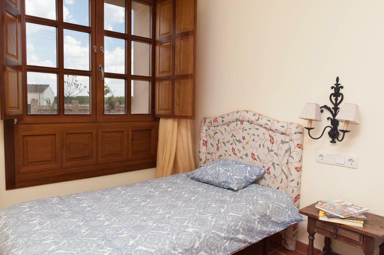 Hostal Casa Roble Almenara de Tormes Exterior foto