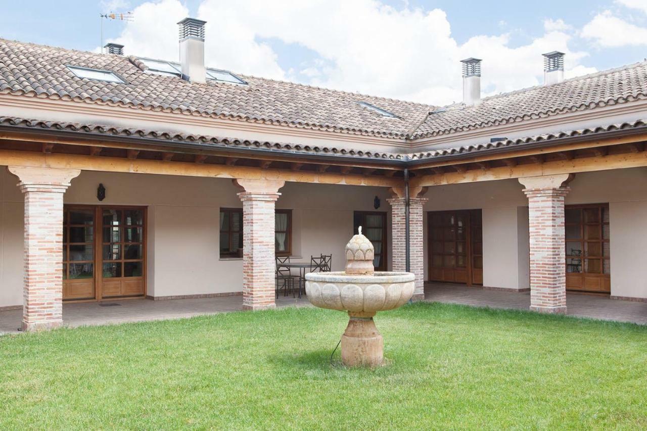 Hostal Casa Roble Almenara de Tormes Exterior foto